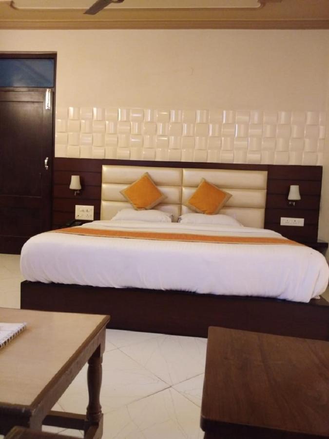 Hotel Samrat Rajasthan Hanumāngarh Esterno foto