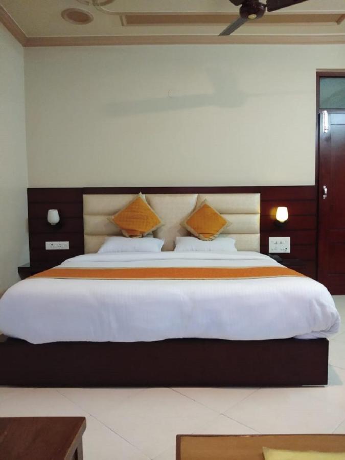 Hotel Samrat Rajasthan Hanumāngarh Esterno foto